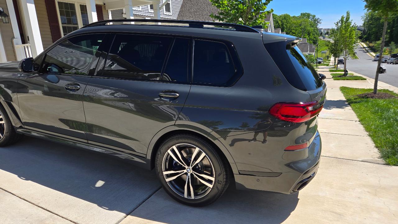 صورة 4 لـ 2022 BMW X7 M50I