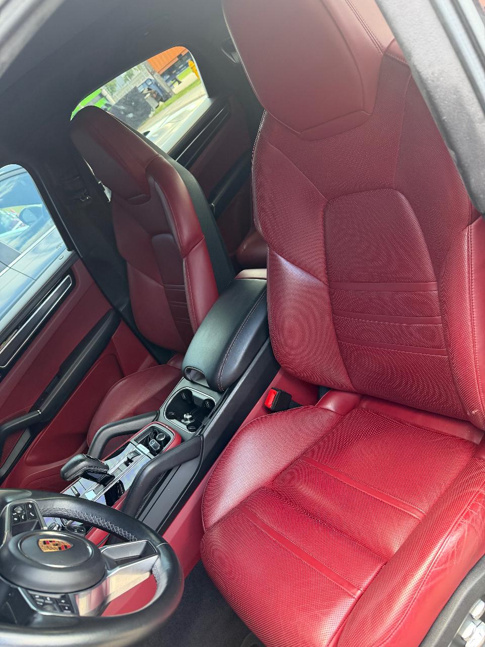 صورة 9 لـ 2021 Porsche CAYENNE CAYENNE GTS