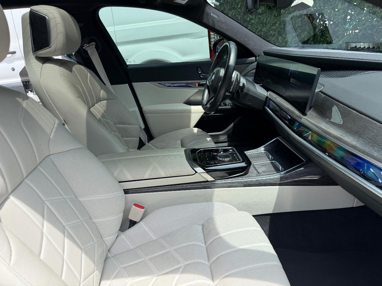 2023 BMW 760 I XDRIVE — миниатюра 12