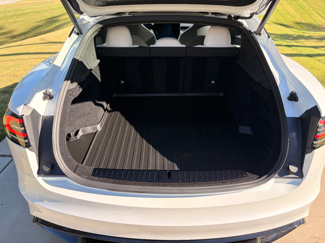 TESLA MODEL S PLAID - 7