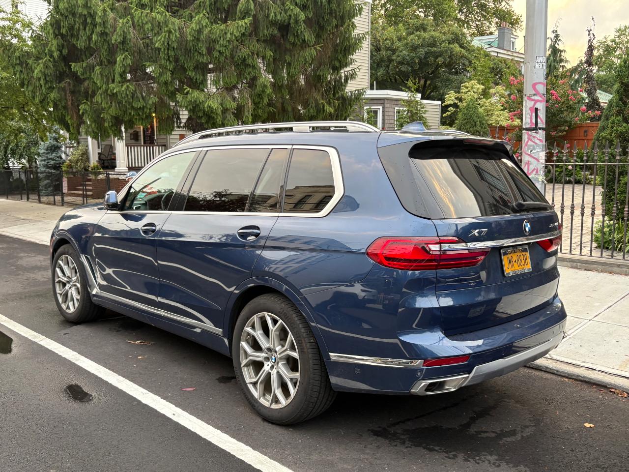 صورة 2 لـ 2020 BMW X7 XDRIVE40I