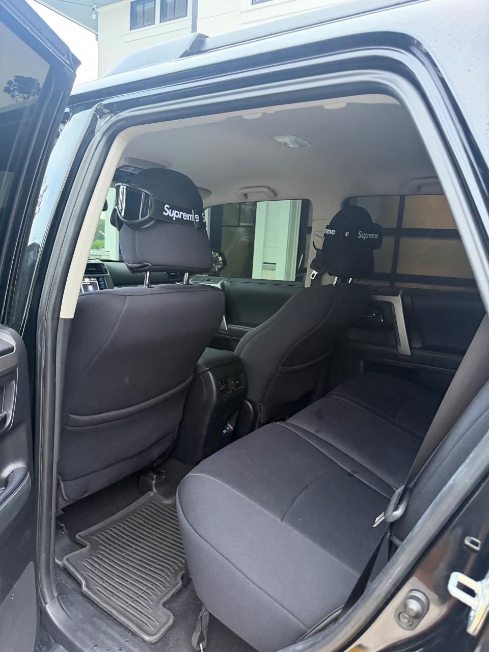 2023 Toyota 4RUNNER SR5 缩略图 16