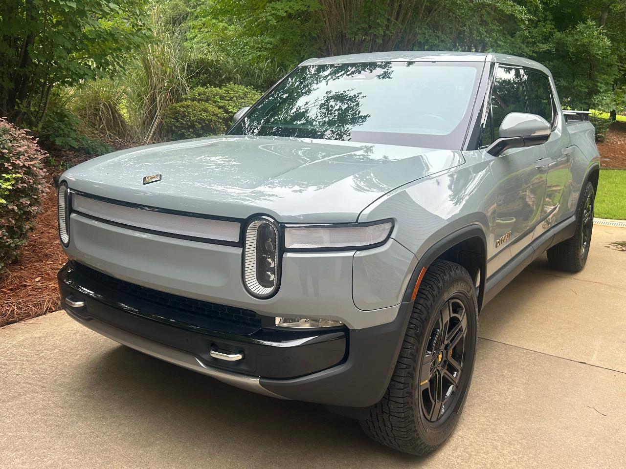 صورة 1 لـ 2022 Rivian R1T ADVENTURE PACKAGE