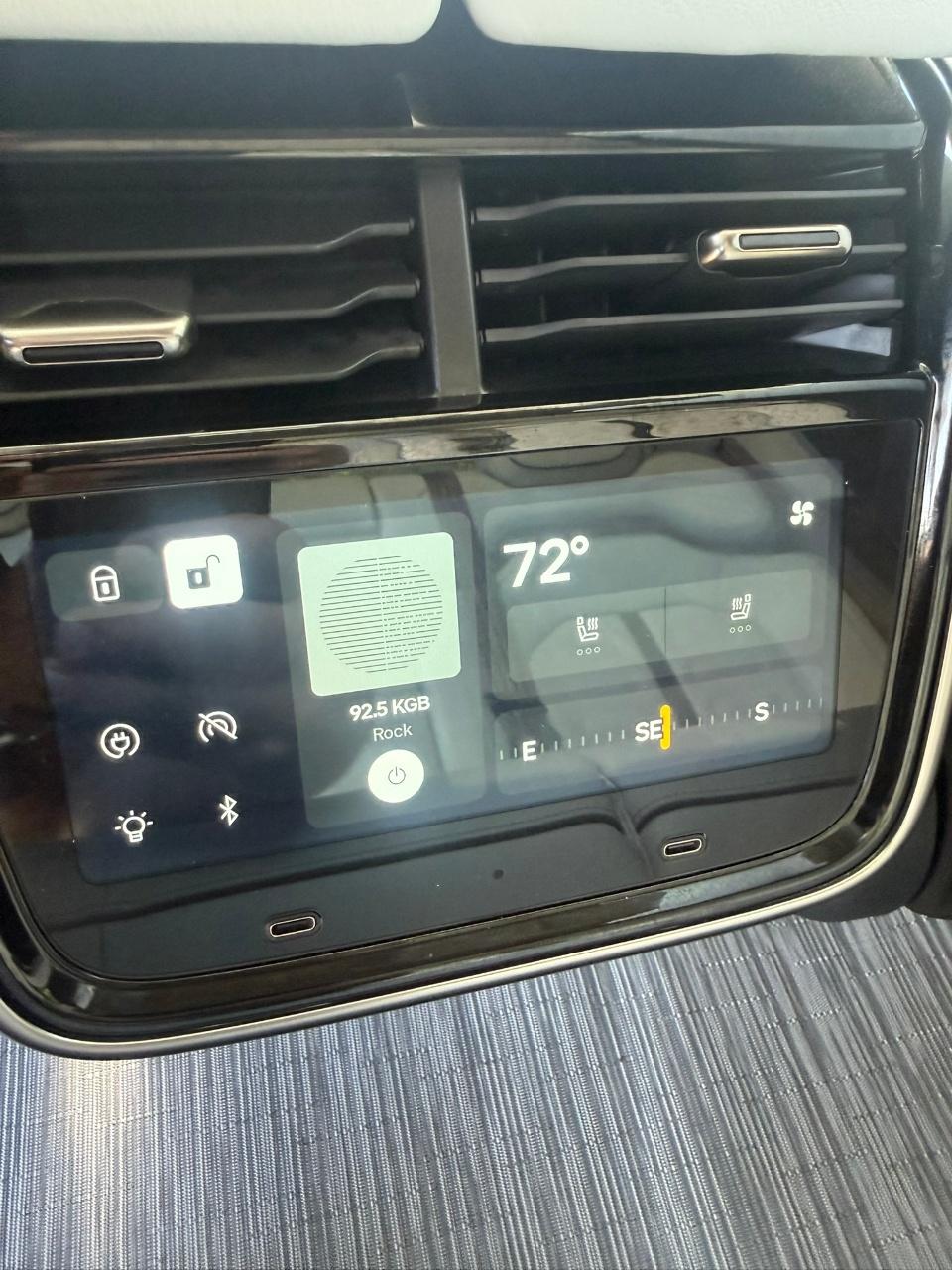 صورة مصغرة 16 لـ 2023 Rivian R1T ADVENTURE QUAD-MOTOR LARGE PACKAGE