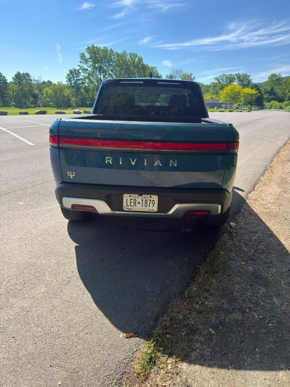 صورة مصغرة 26 لـ 2023 Rivian R1T ADVENTURE QUAD-MOTOR LARGE PACKAGE