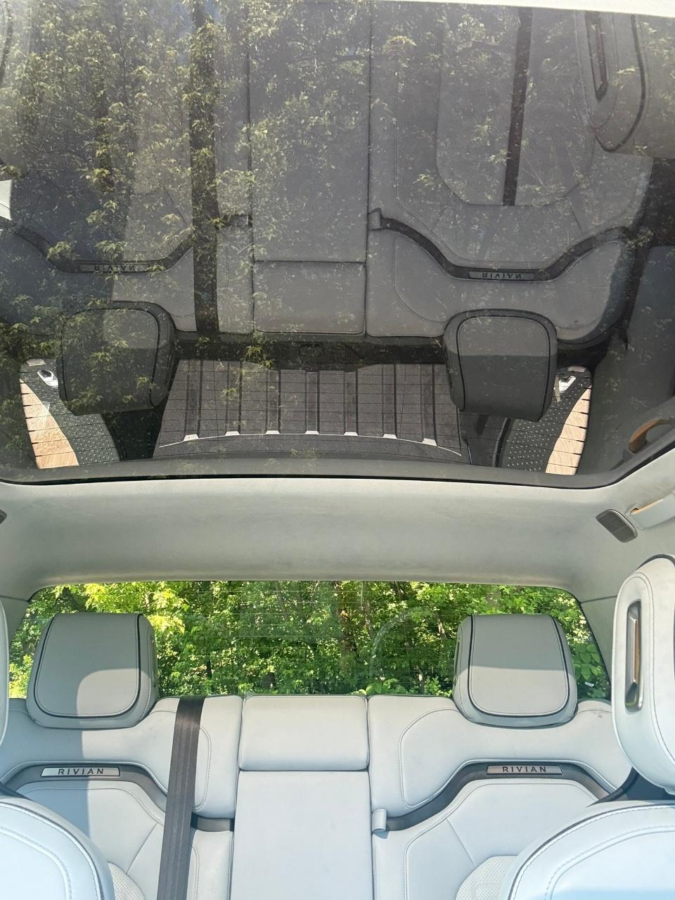 صورة مصغرة 14 لـ 2023 Rivian R1T ADVENTURE QUAD-MOTOR LARGE PACKAGE