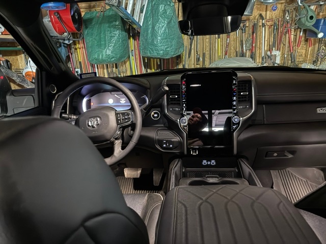 صورة 7 لـ 2026 RAM 3500 LARAMIE