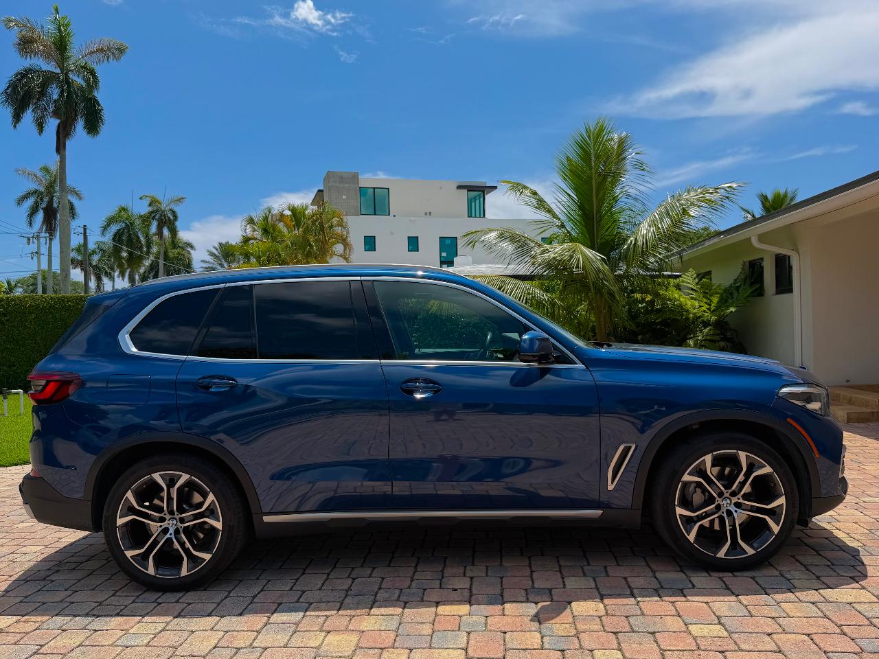 صورة 4 لـ 2022 BMW X5 XDRIVE40I