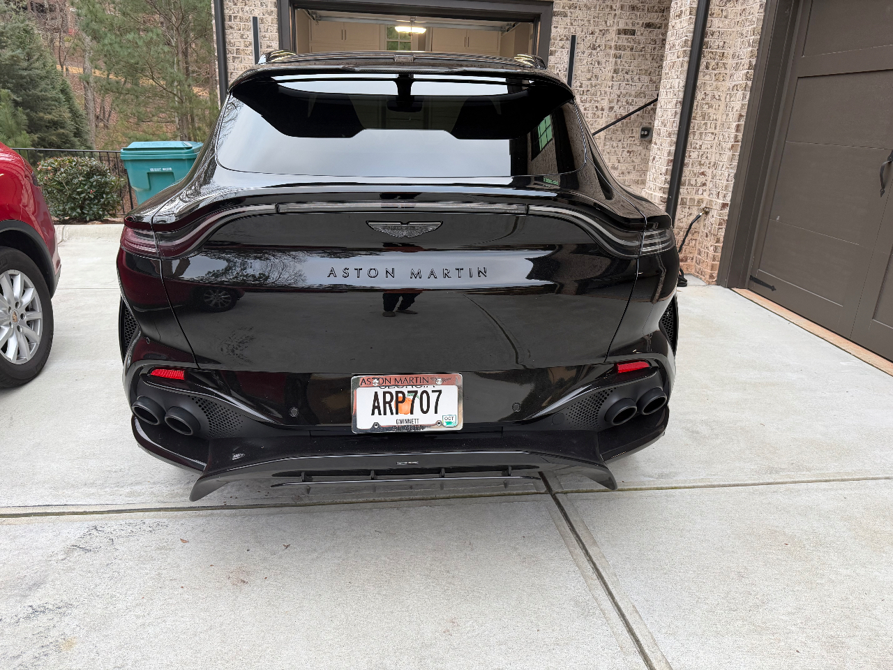 صورة 5 لـ 2023 Aston Martin DBX 707