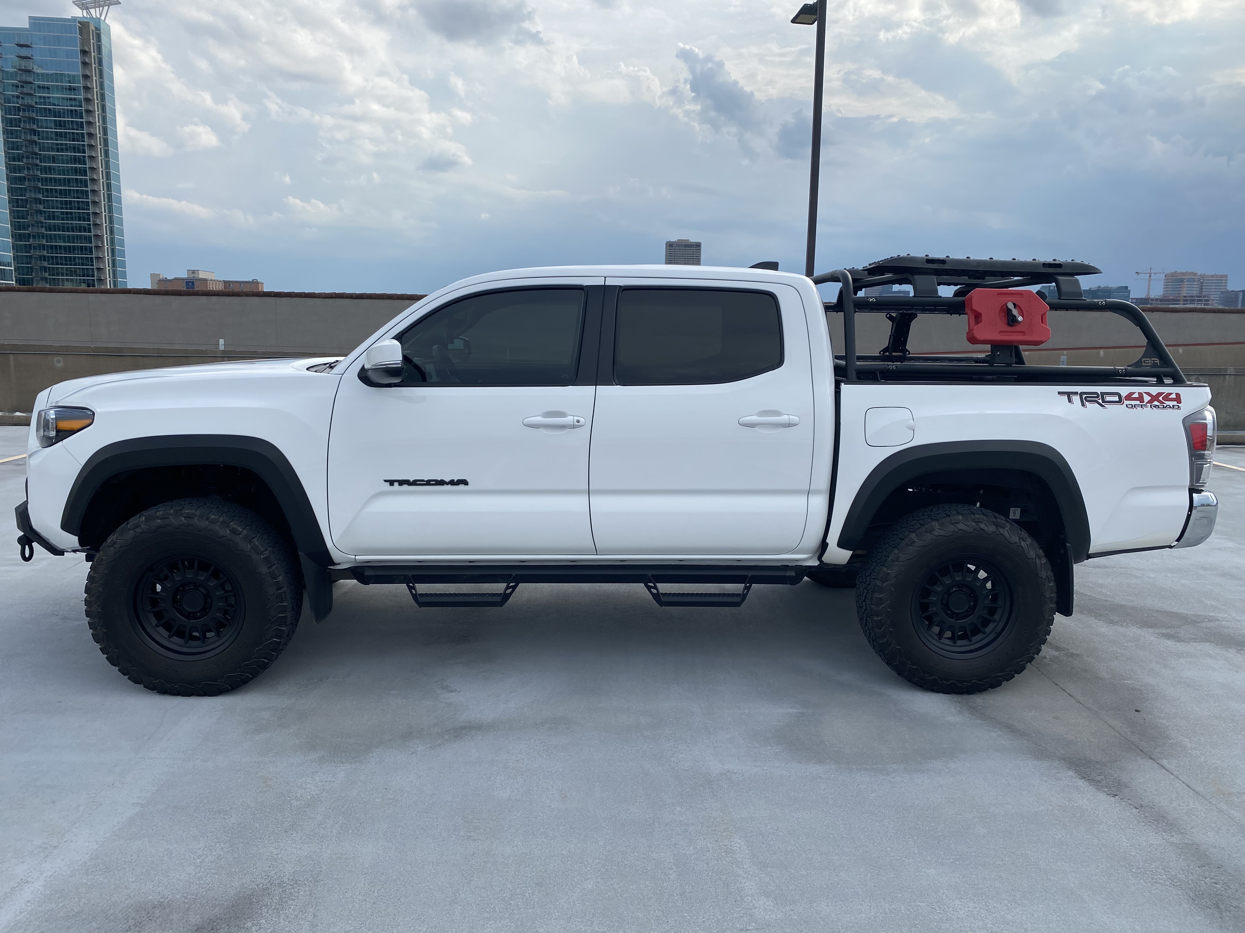 صورة 4 لـ 2023 Toyota TACOMA TRD OFF ROAD