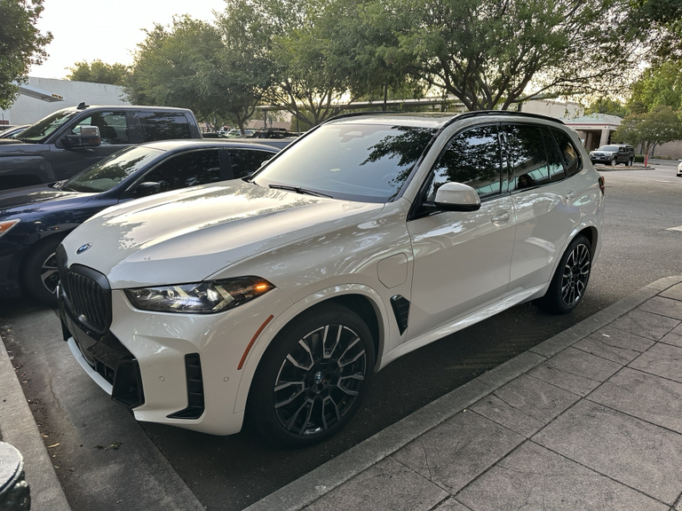 2025 BMW X5 PHEV XDRIVE50E — фото 2