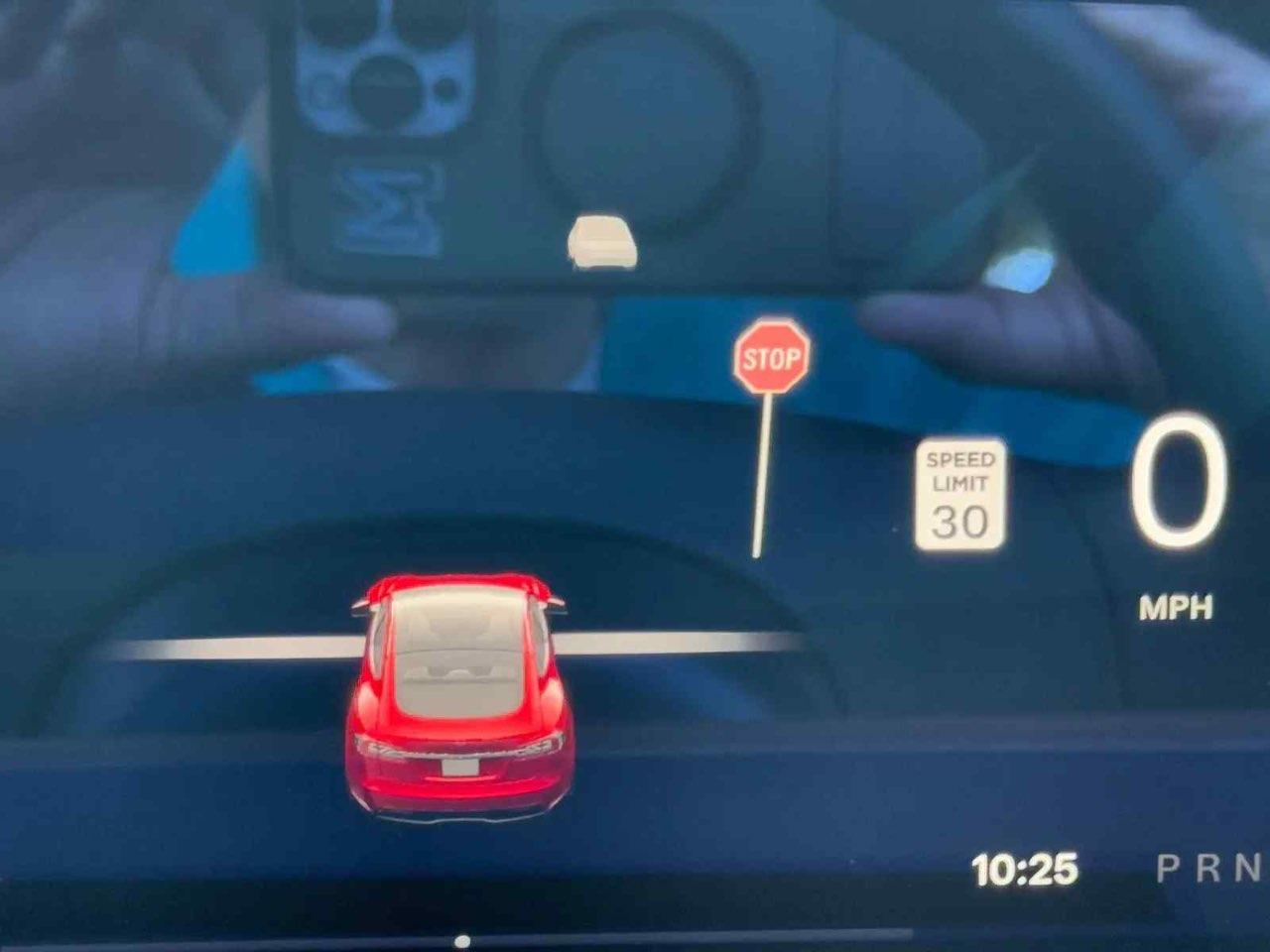 2022 Tesla MODEL S LONG RANGE — миниатюра 21