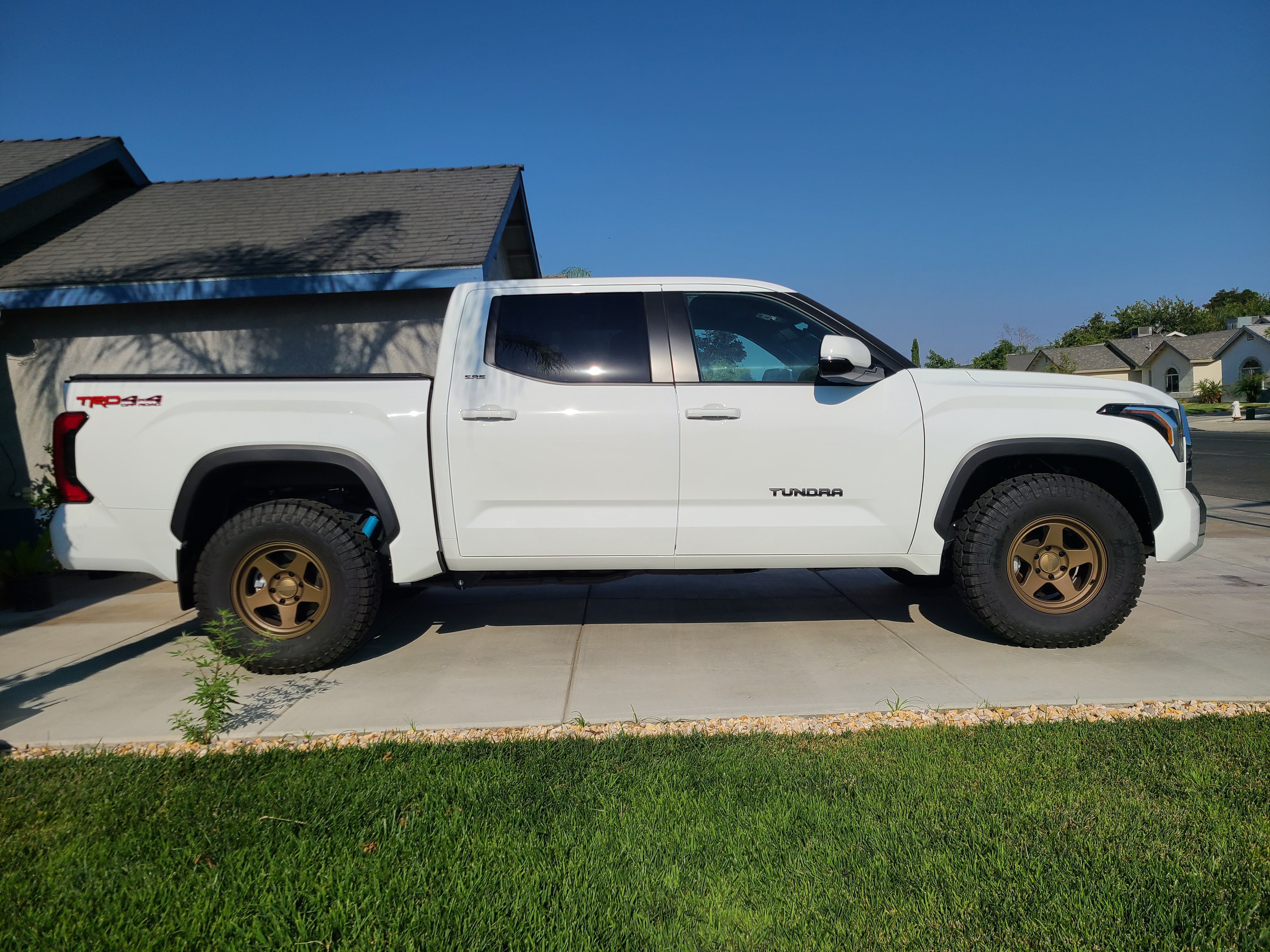 2025 Toyota TUNDRA SR5 照片 1