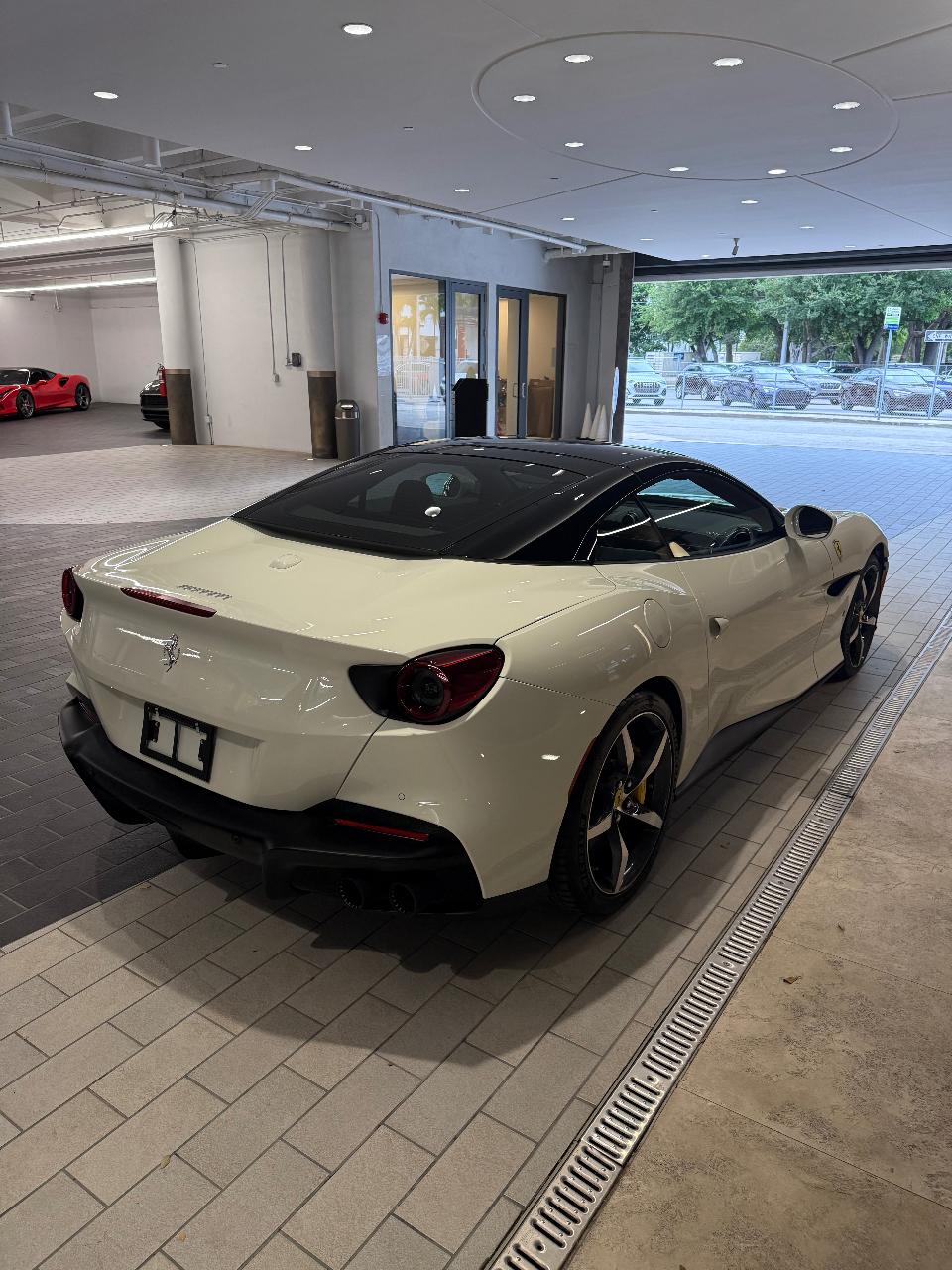 2023 Ferrari PORTOFINO M BASE — фото 3