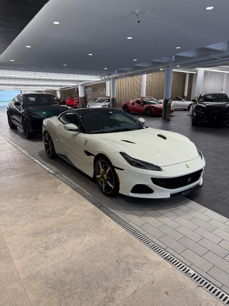 2023 Ferrari PORTOFINO M BASE — фото 5