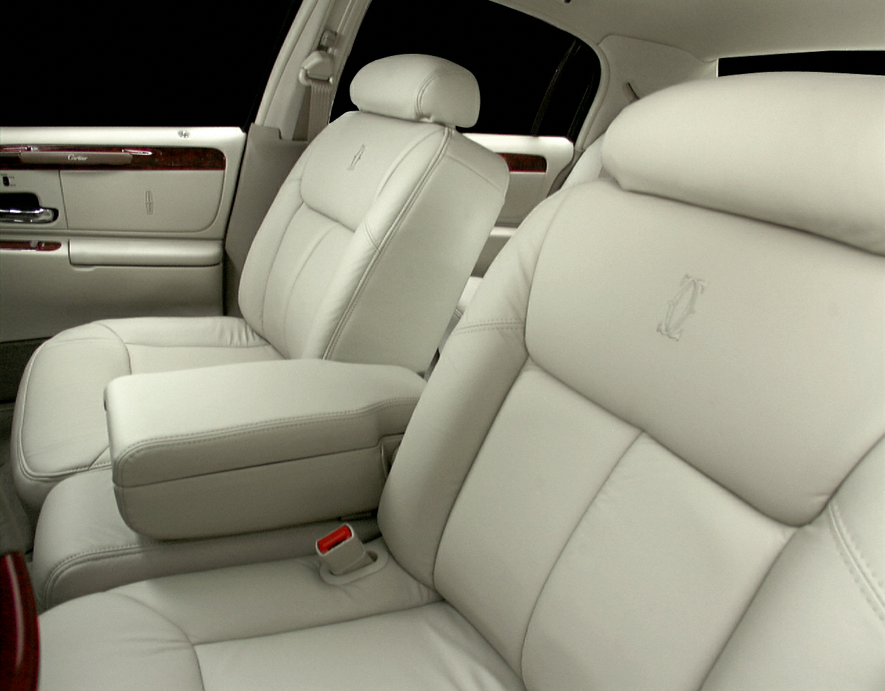 2000 Lincoln Town Car