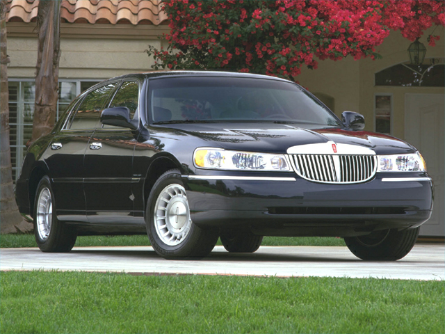 2000 Lincoln Town Car