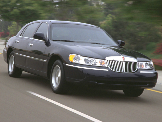 2000 Lincoln Town Car