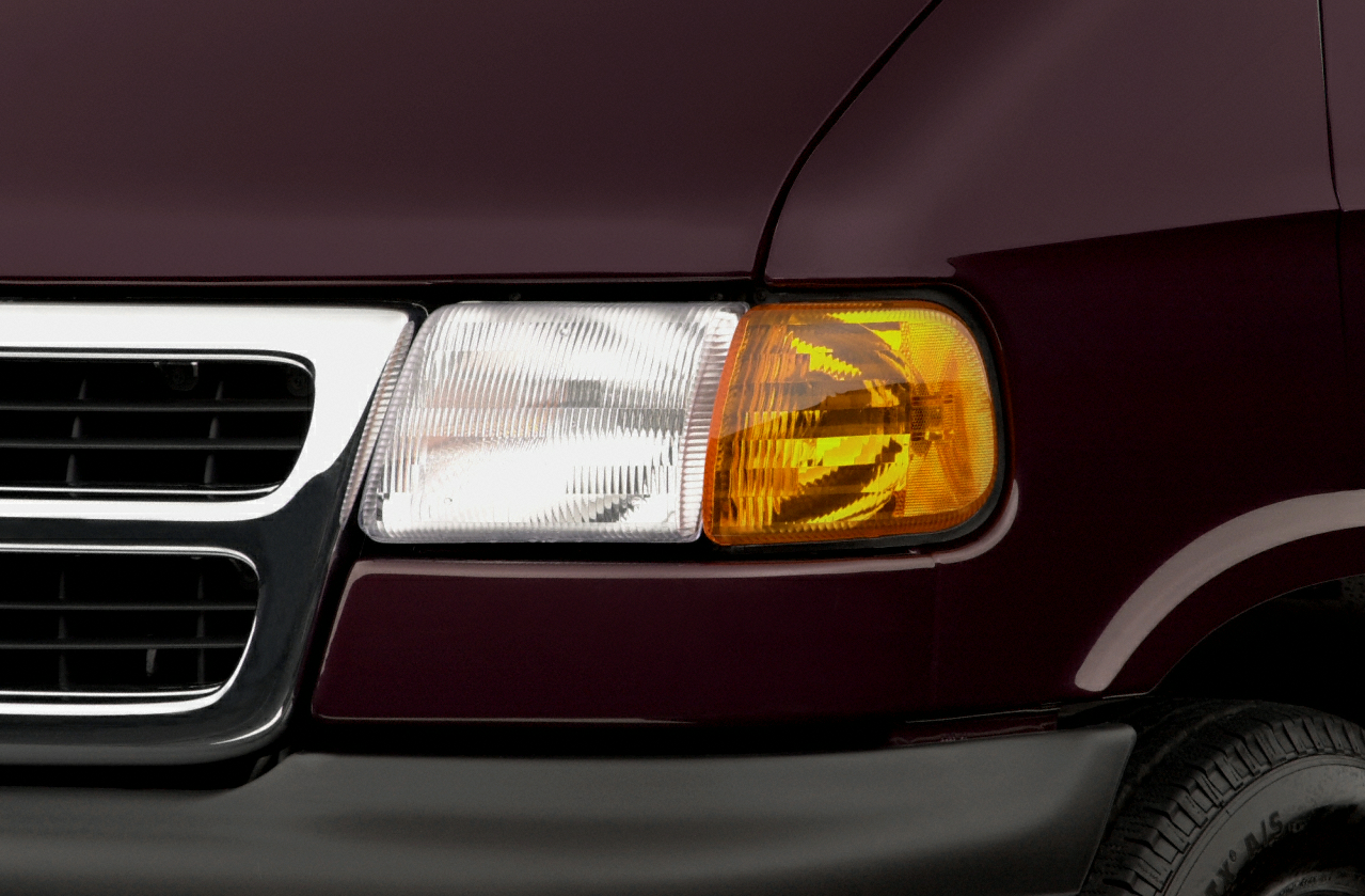 2001 Dodge Ram Wagon