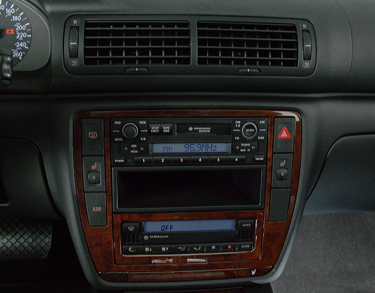 2000 Volkswagen Passat
