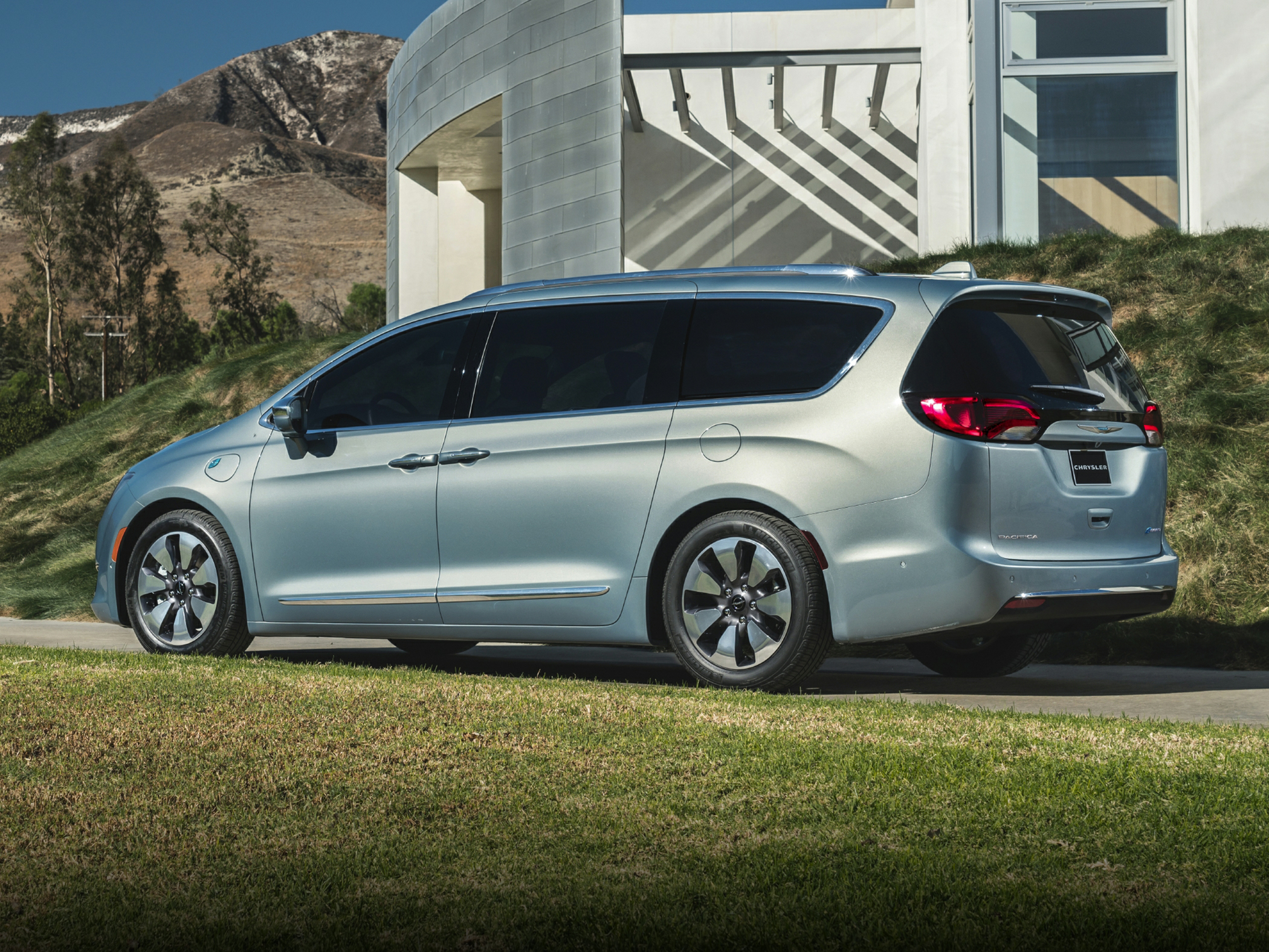 2020 Chrysler Pacifica Hybrid