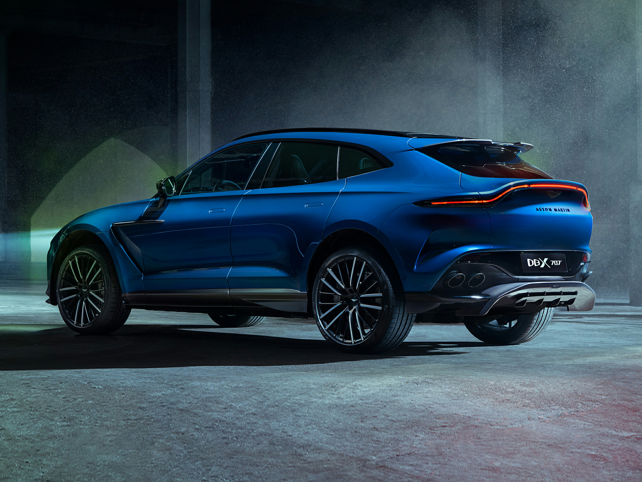 2024 Aston Martin DBX