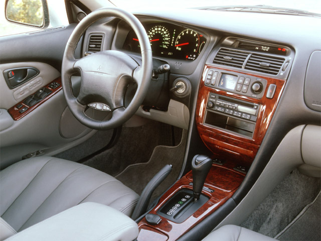 2001 Mitsubishi Diamante