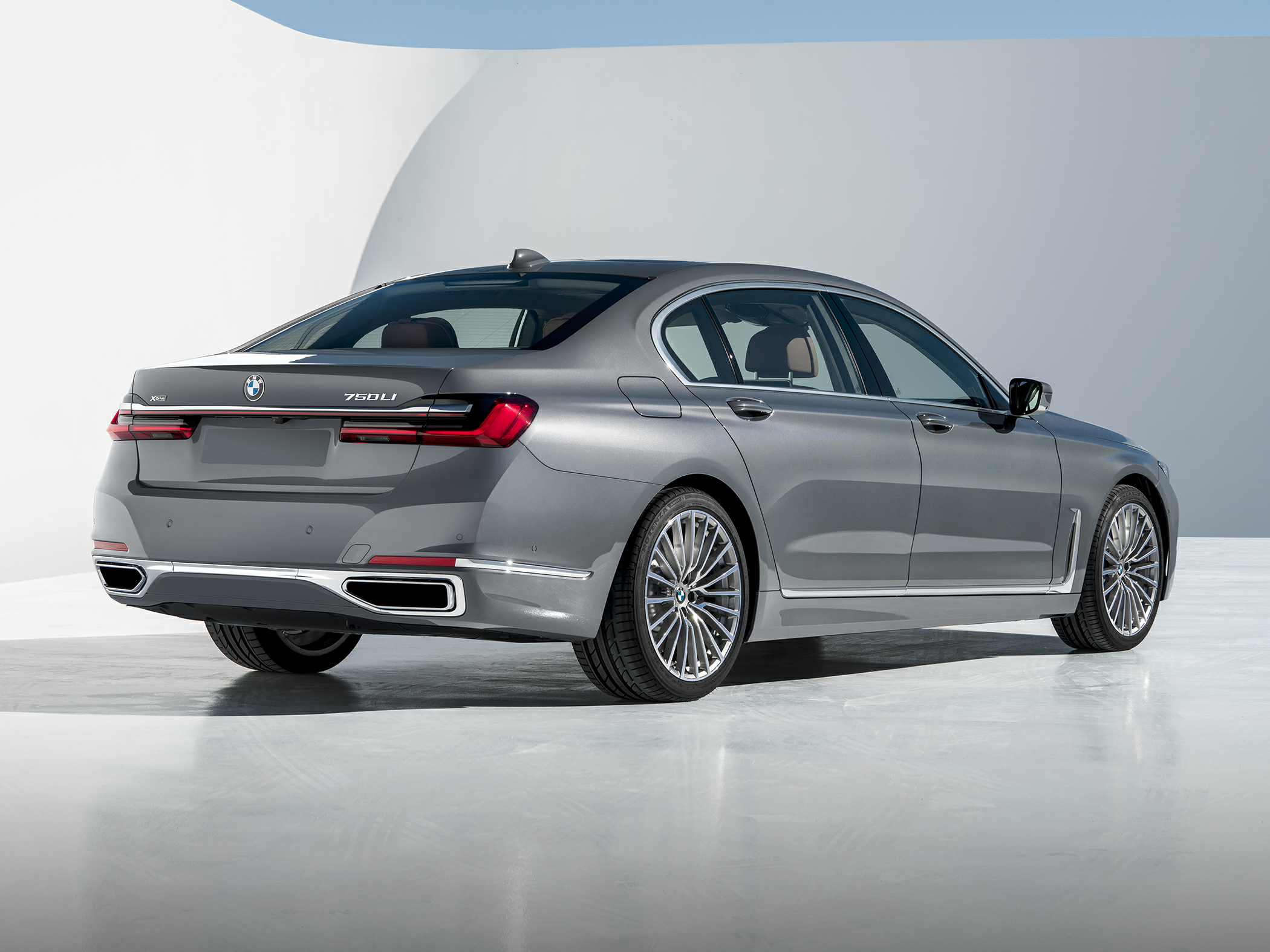 2020 BMW 740