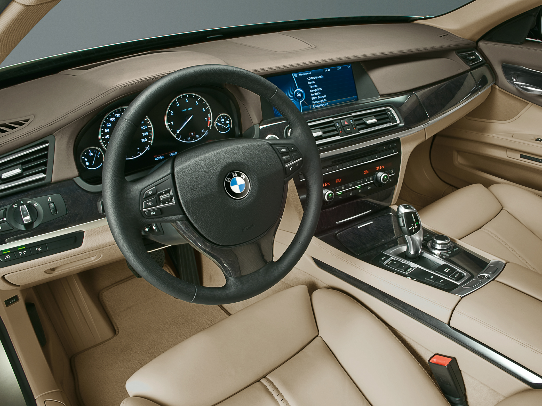 2011 BMW 740