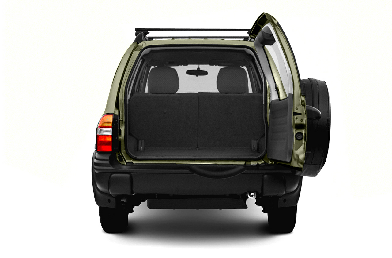 2004 Chevrolet Tracker