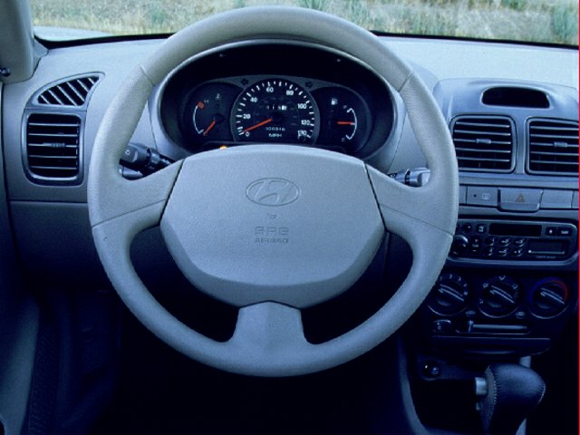 2000 Hyundai Accent