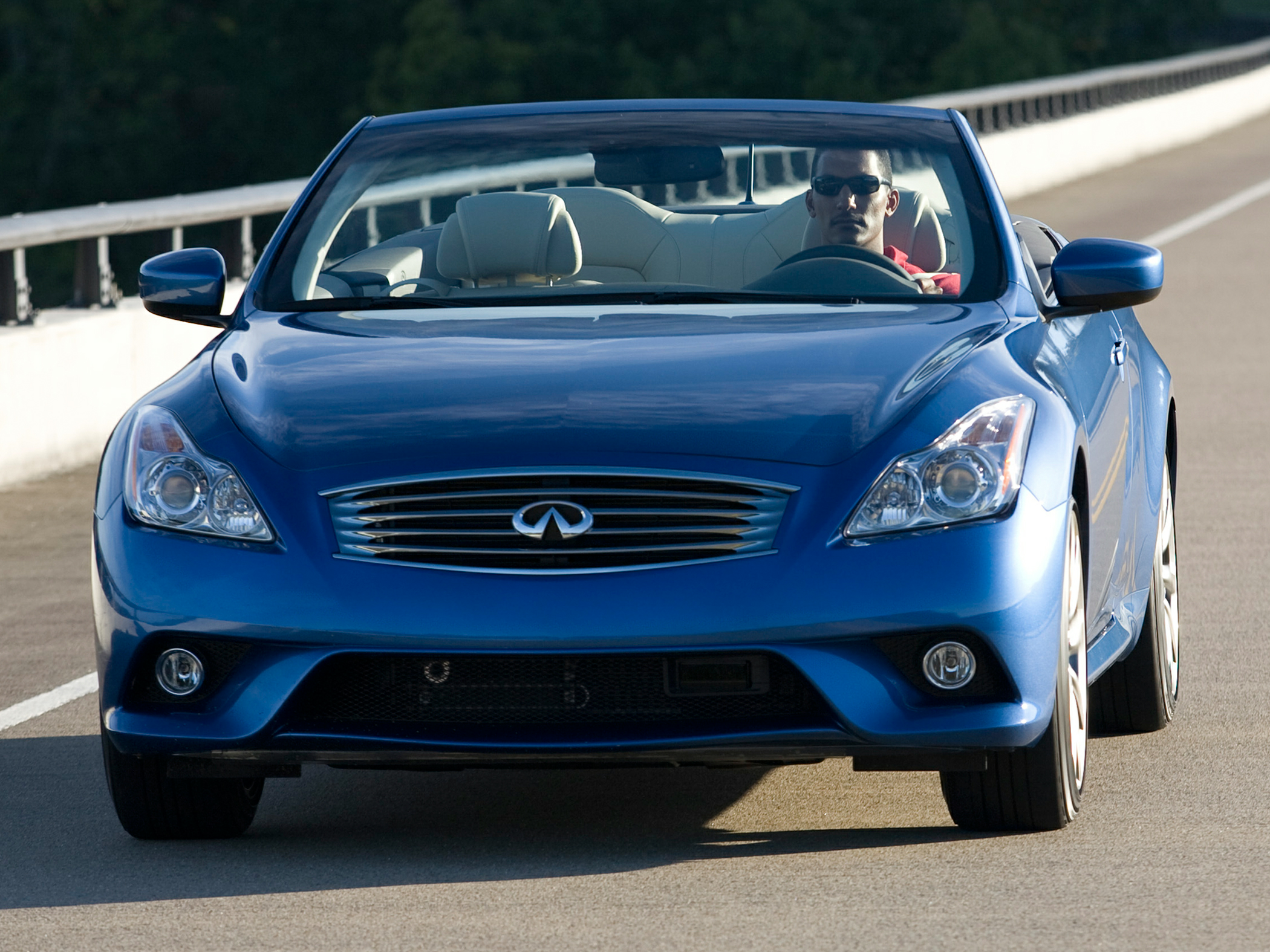 2013 INFINITI G37