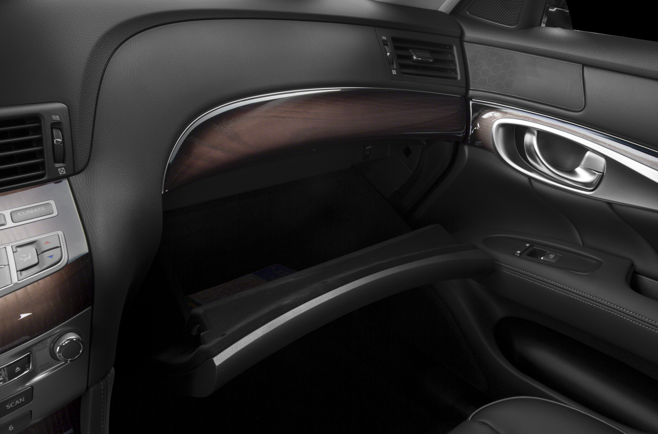 2017 INFINITI Q70