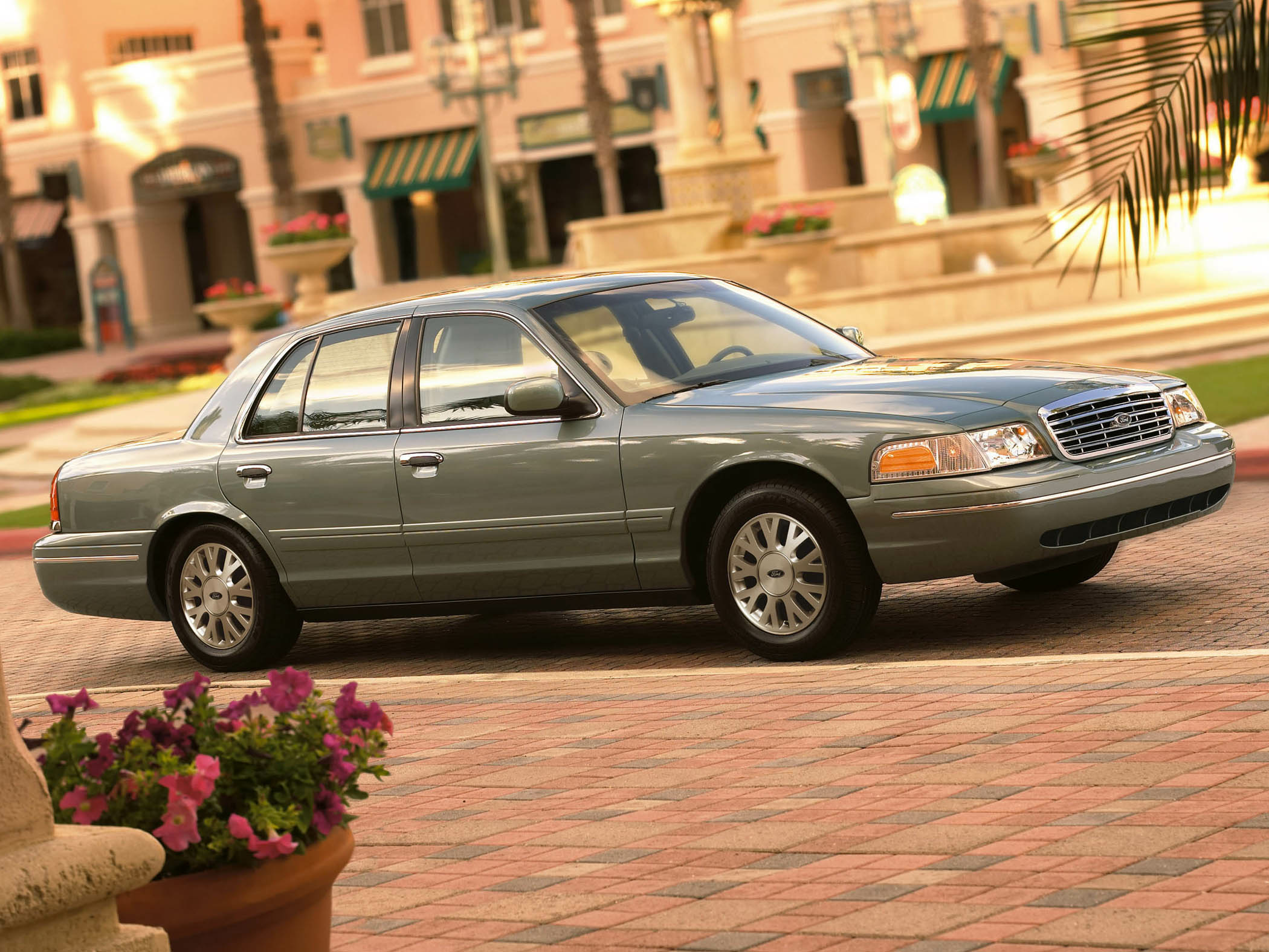 2003 Ford Crown Victoria