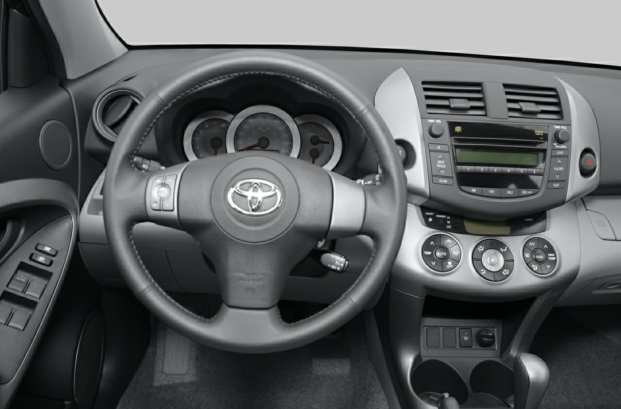 Фото Toyota RAV4 (Тойота РАВ 4)