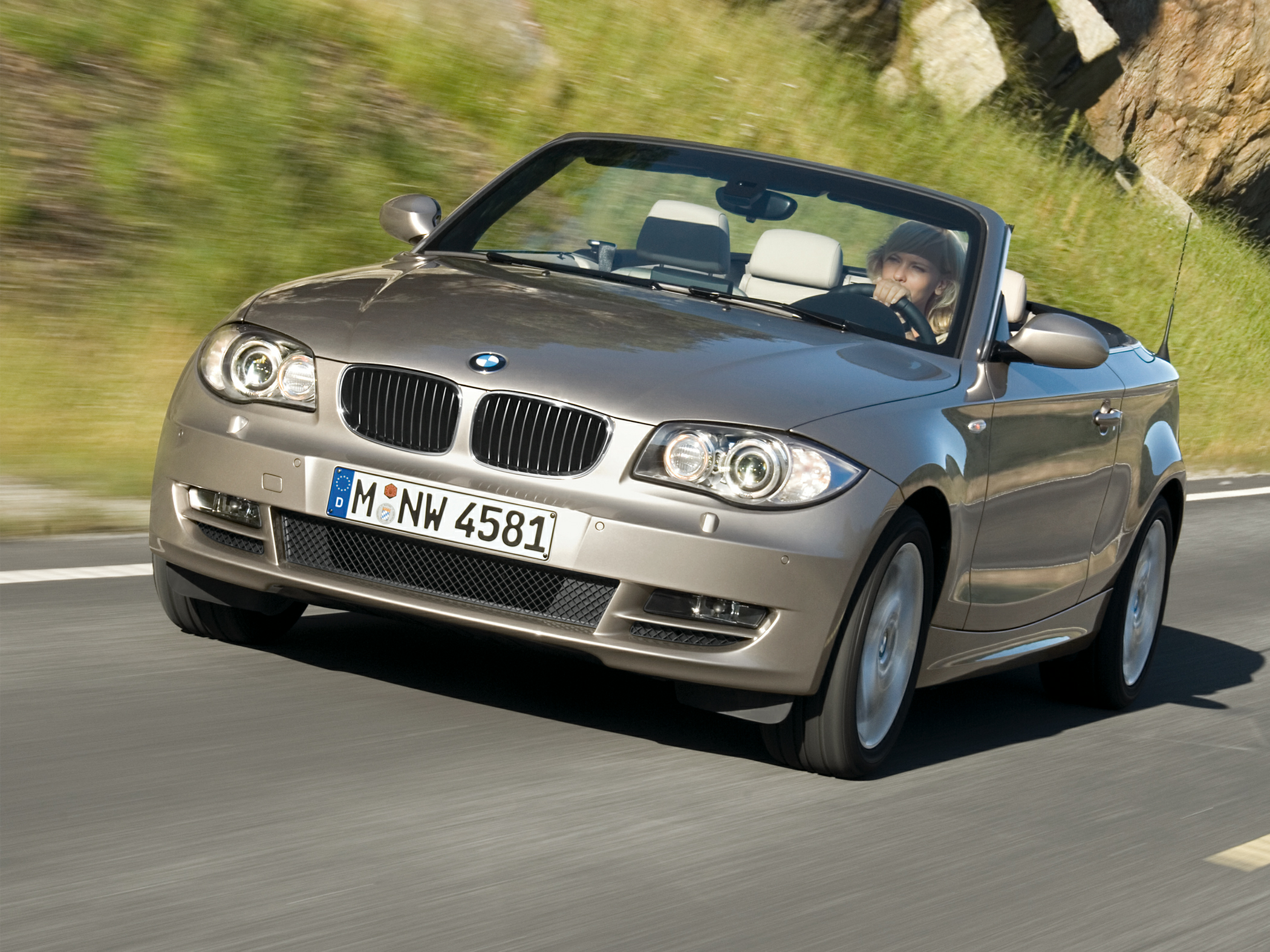 2009 BMW 128