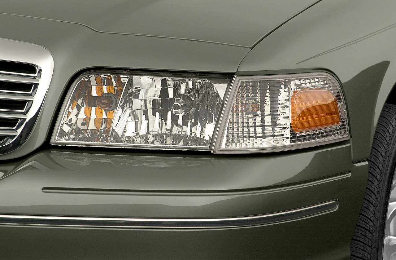2001 Ford Crown Victoria