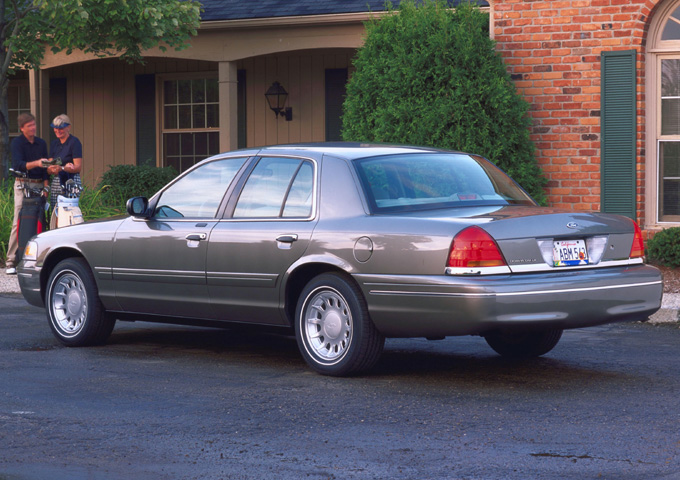 2001 Ford Crown Victoria