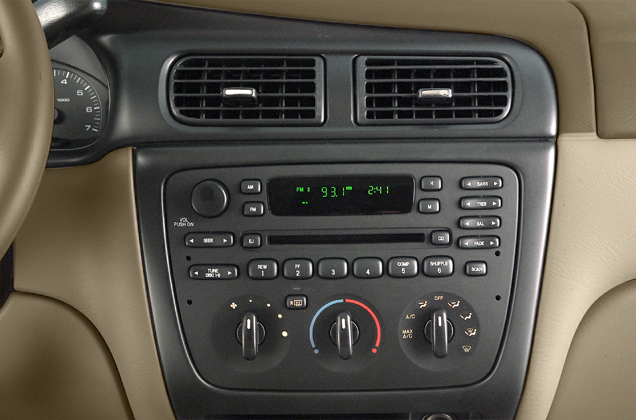 2002 Ford Taurus