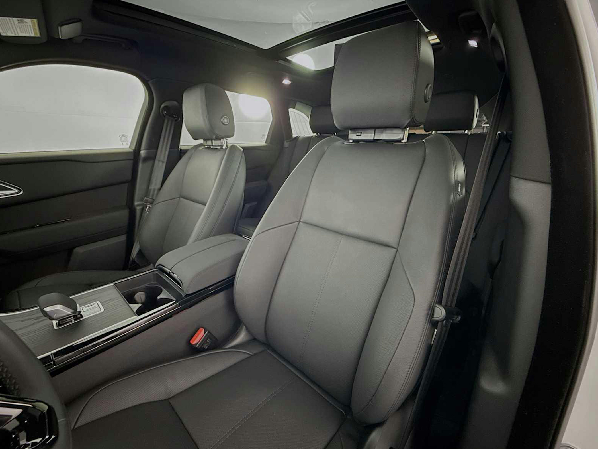 2026 Land Rover Range Rover Velar