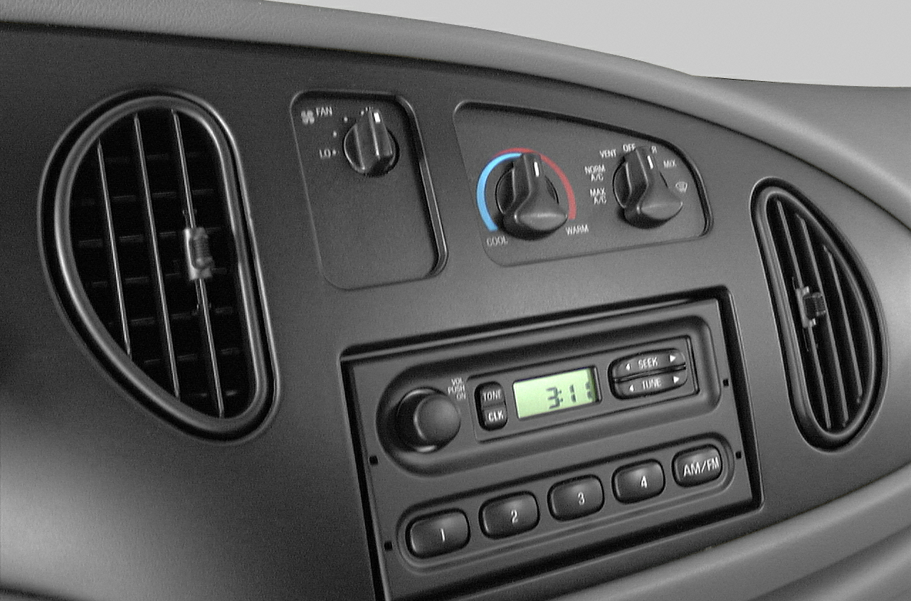 2003 Ford E150