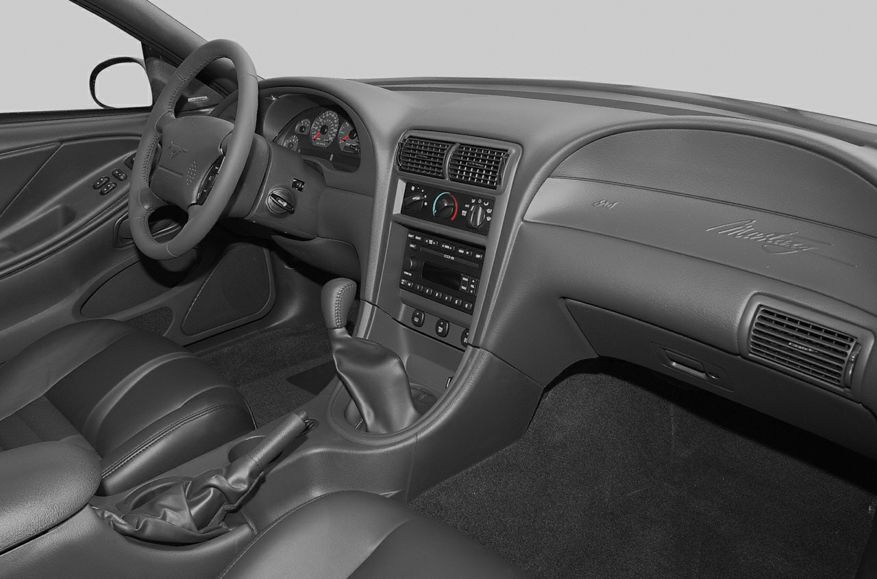 2004 Ford Mustang