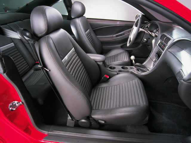 2004 Ford Mustang