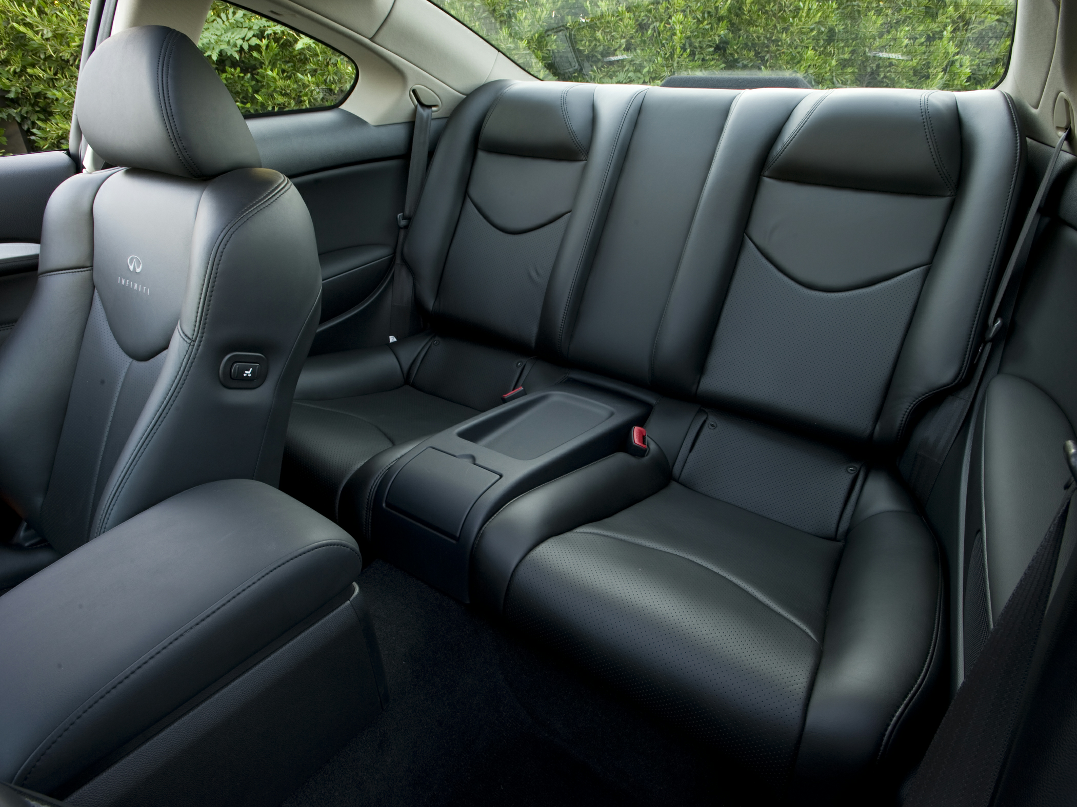 2009 INFINITI G37