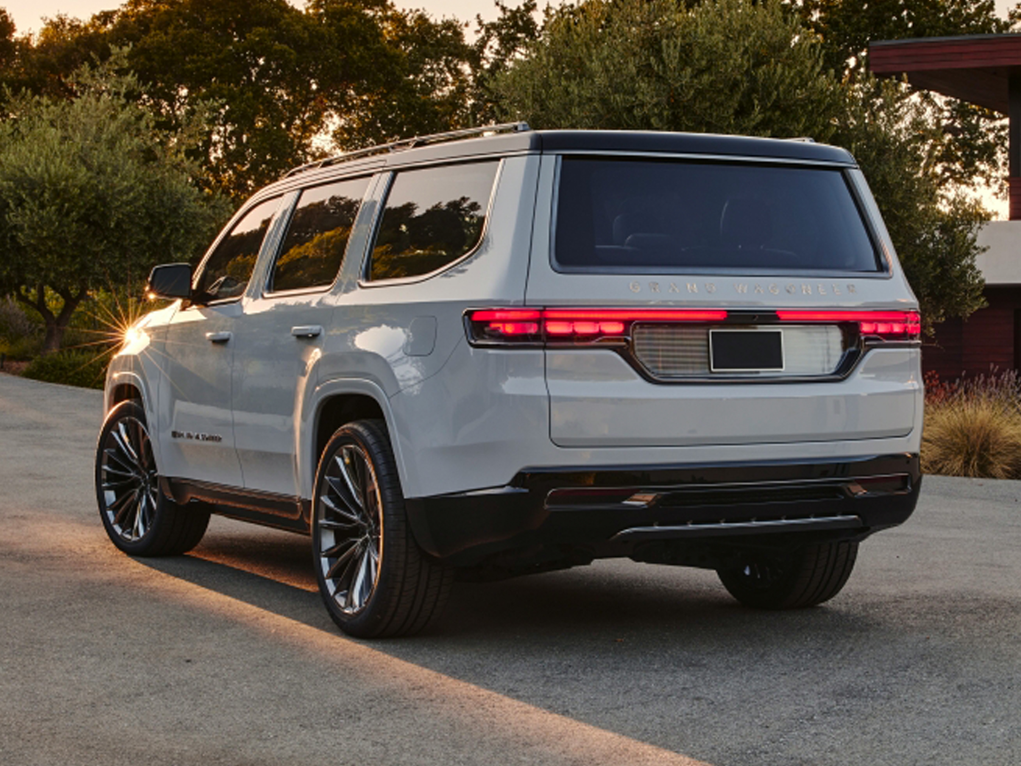 2023 Jeep Grand Wagoneer