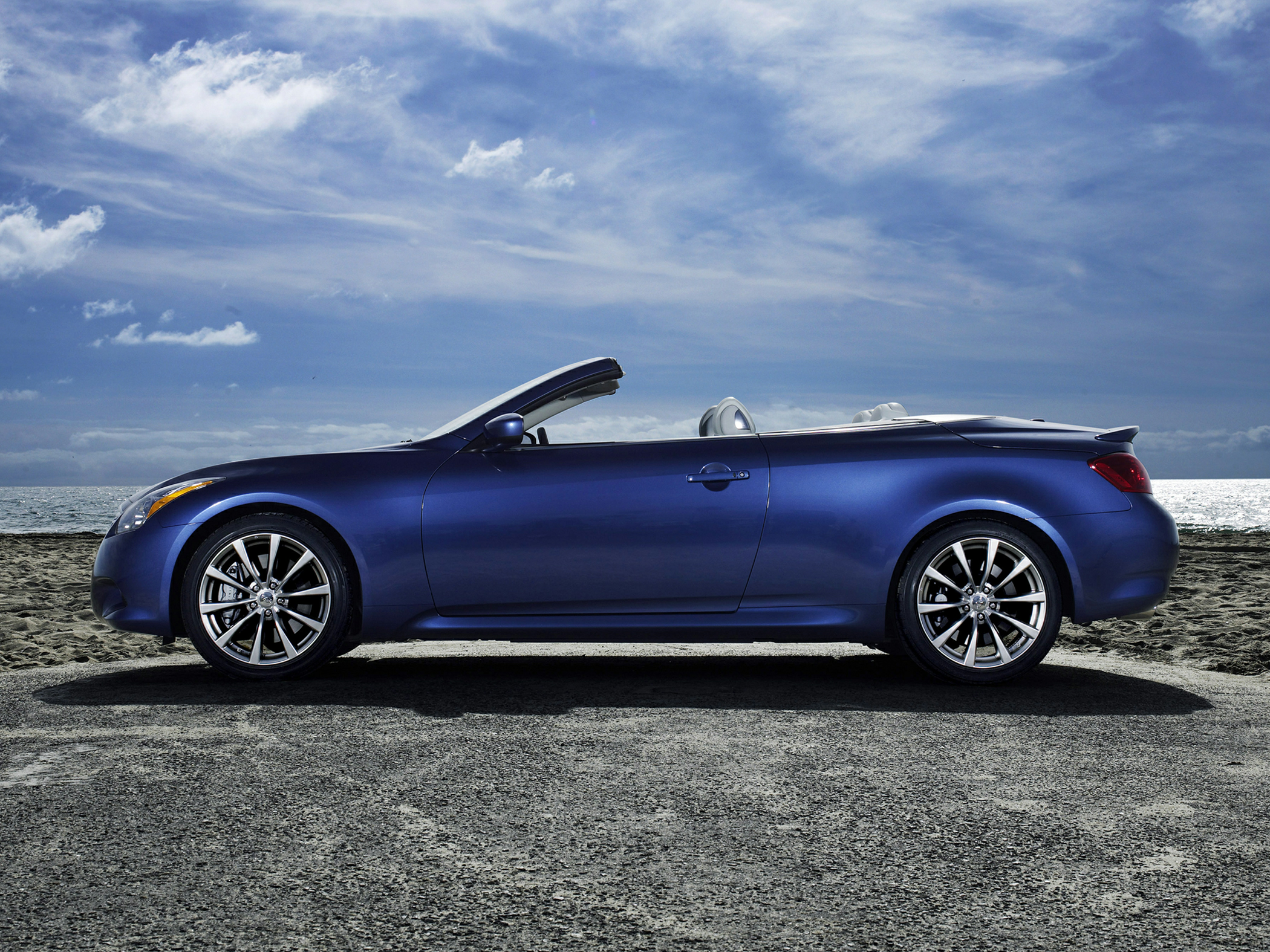 2010 INFINITI G37