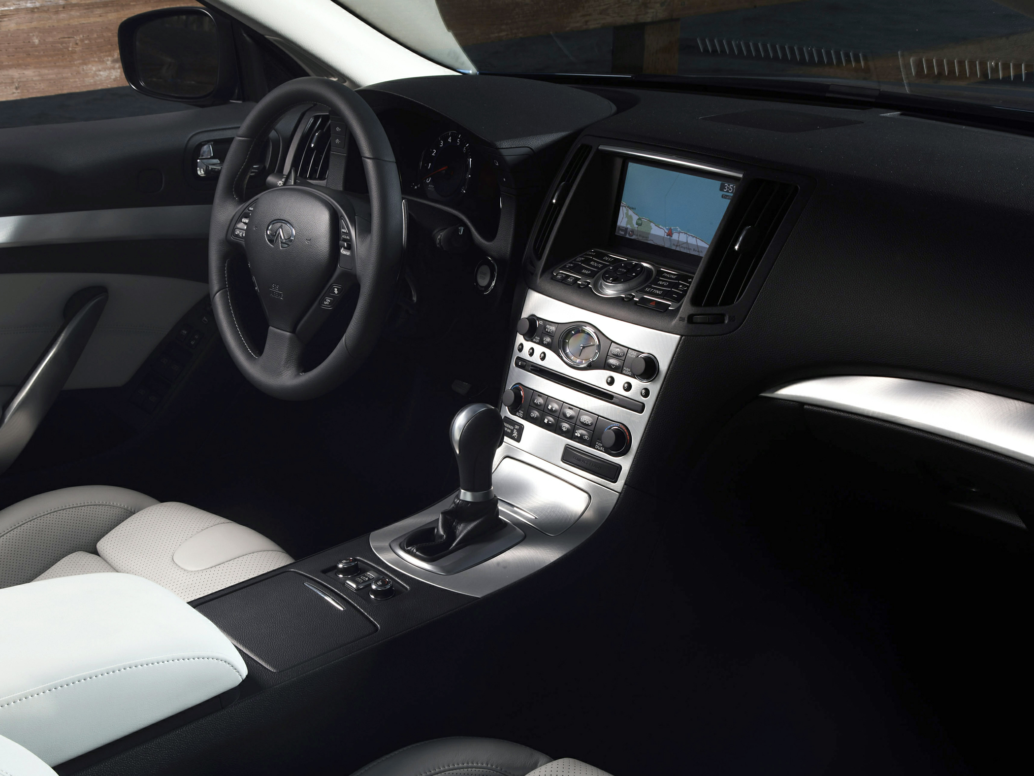 2010 INFINITI G37