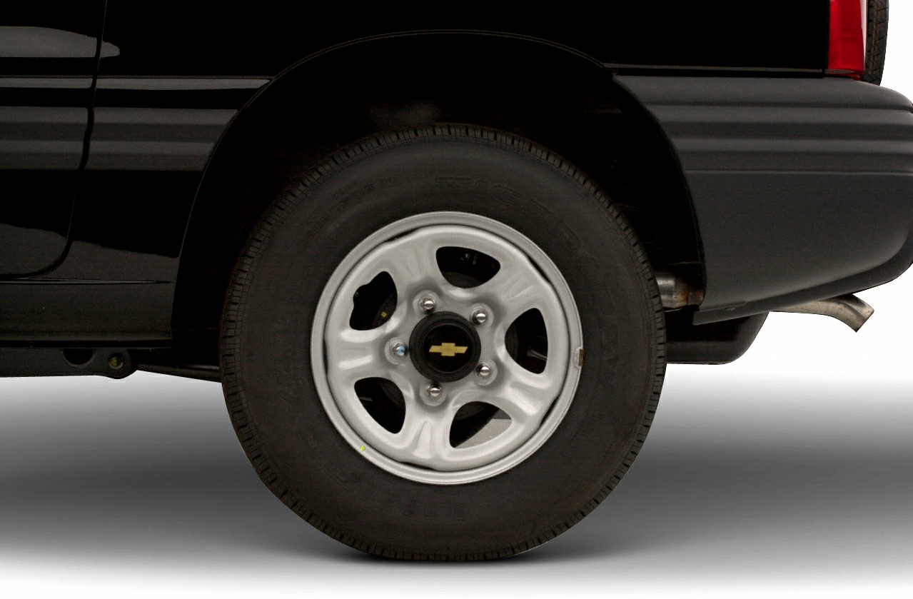 2001 Chevrolet Tracker
