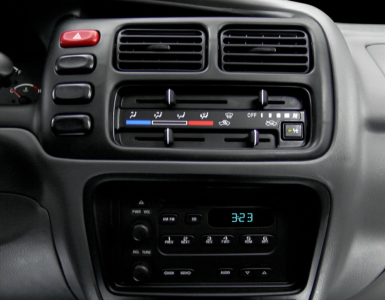 2001 Chevrolet Tracker