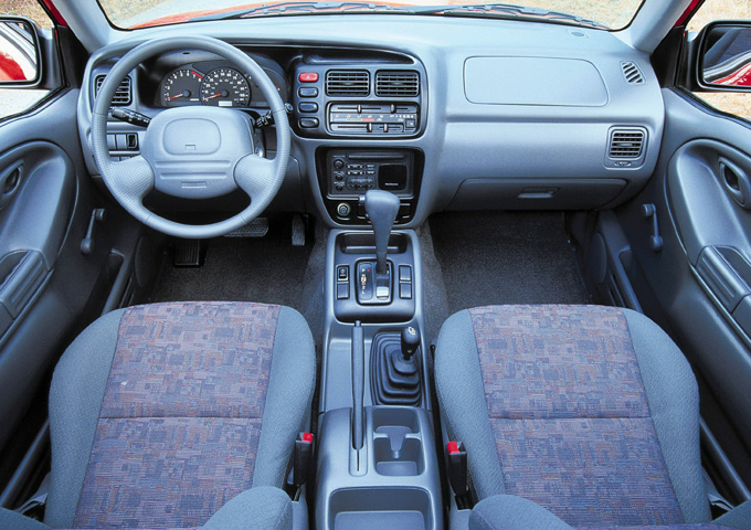 2001 Chevrolet Tracker